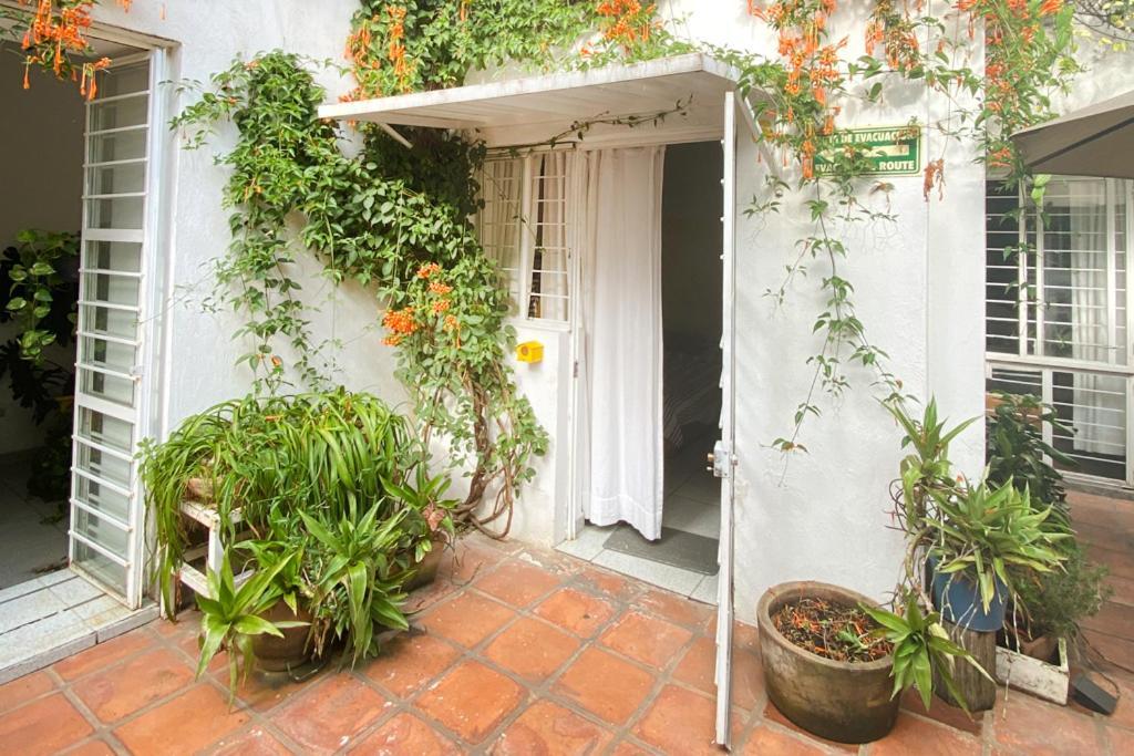Casa Canario Hostel Гвадалахара Екстер'єр фото