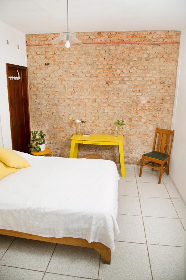 Casa Canario Hostel Гвадалахара Екстер'єр фото