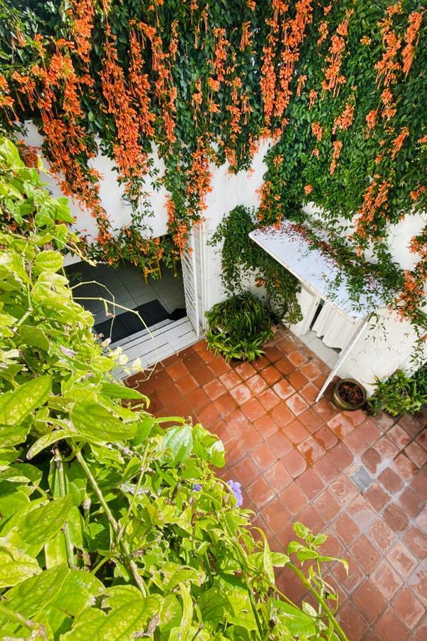 Casa Canario Hostel Гвадалахара Екстер'єр фото