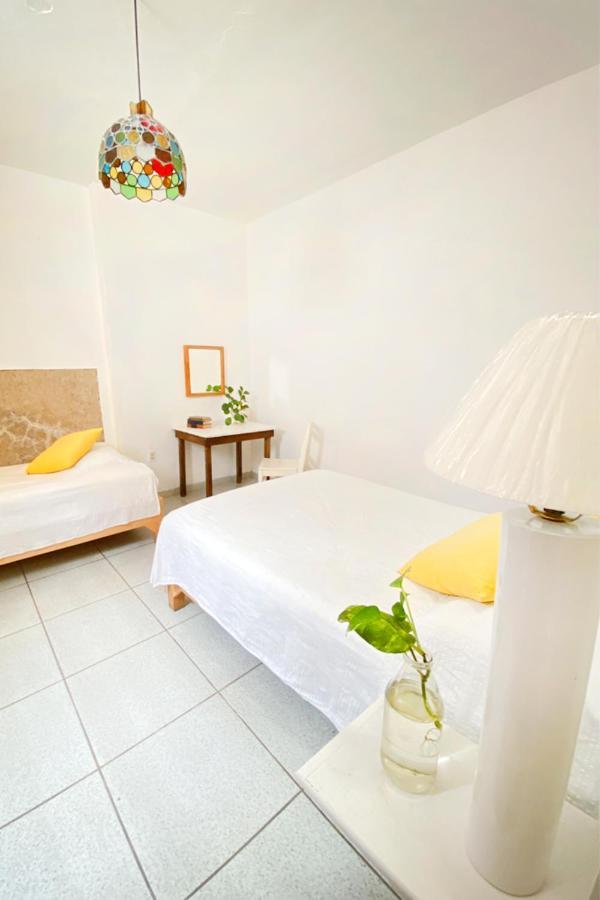 Casa Canario Hostel Гвадалахара Екстер'єр фото