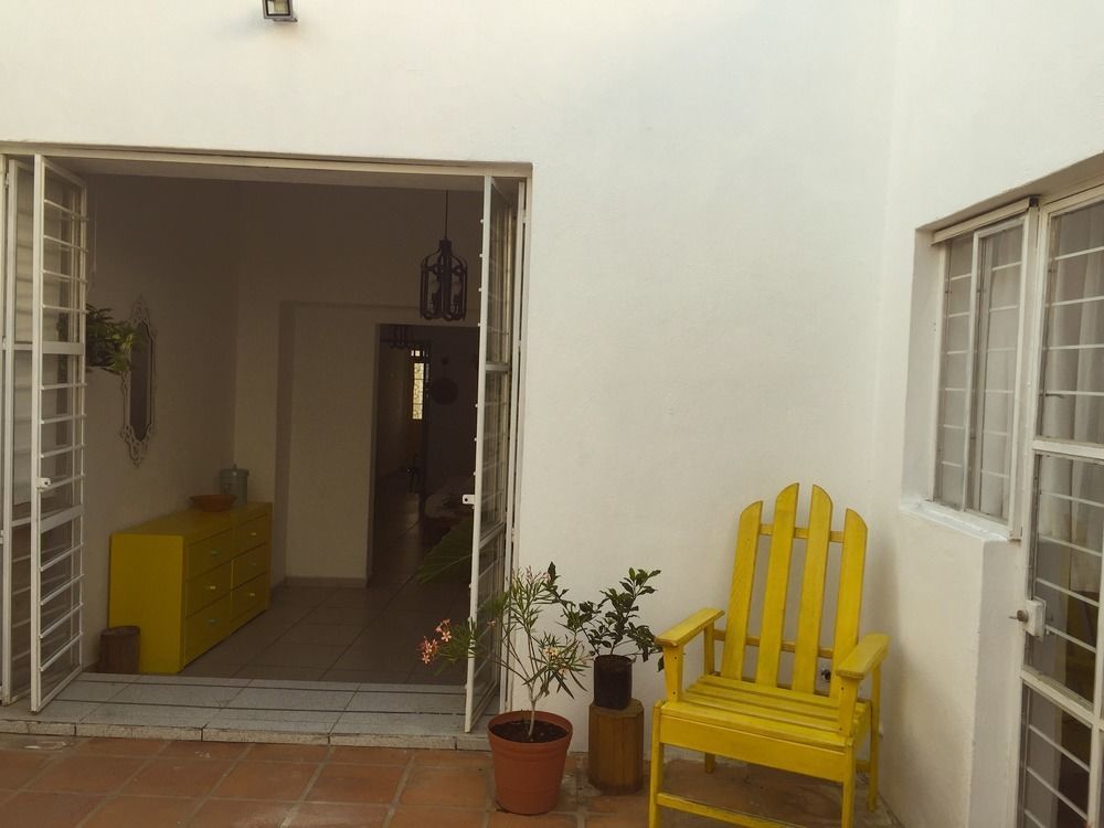 Casa Canario Hostel Гвадалахара Екстер'єр фото
