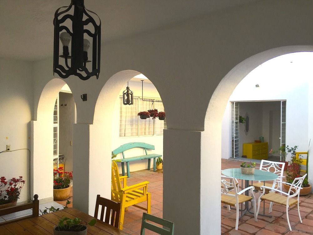 Casa Canario Hostel Гвадалахара Екстер'єр фото