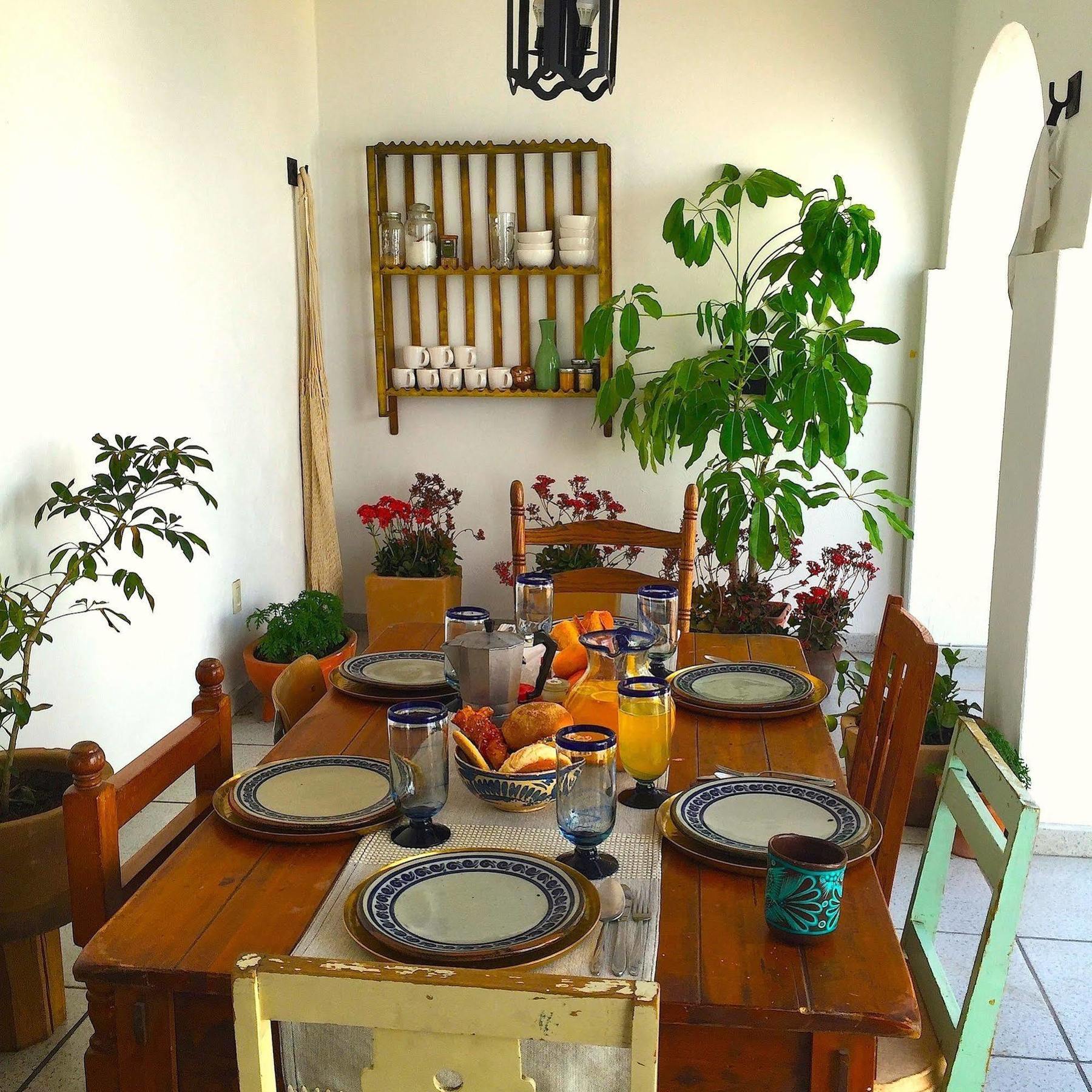 Casa Canario Hostel Гвадалахара Екстер'єр фото