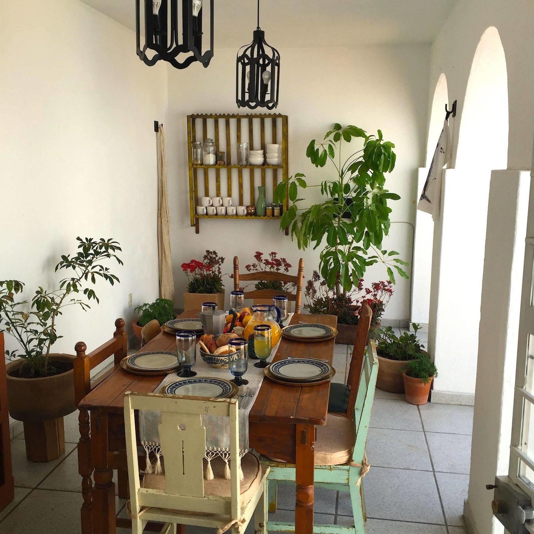 Casa Canario Hostel Гвадалахара Екстер'єр фото